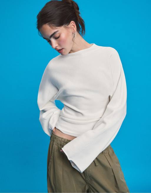 Stradivarius Strickpullover mit Stehkragen und Kimonoärmeln in Ecru, 2 von 7