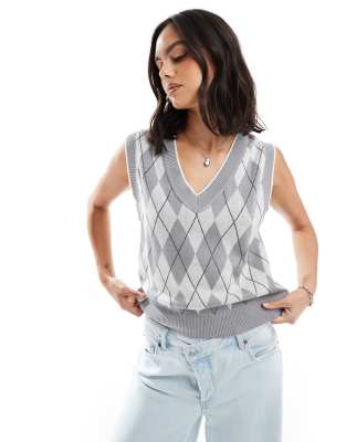 Stradivarius - Stricktop in Grau mit Rautenmuster