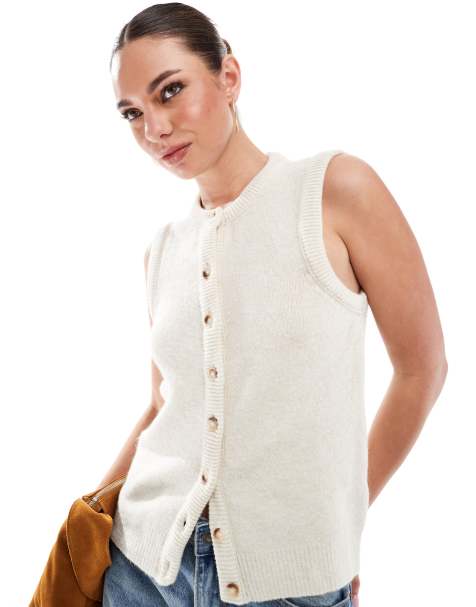 Stradivarius – Strickweste in Ecru - view 1