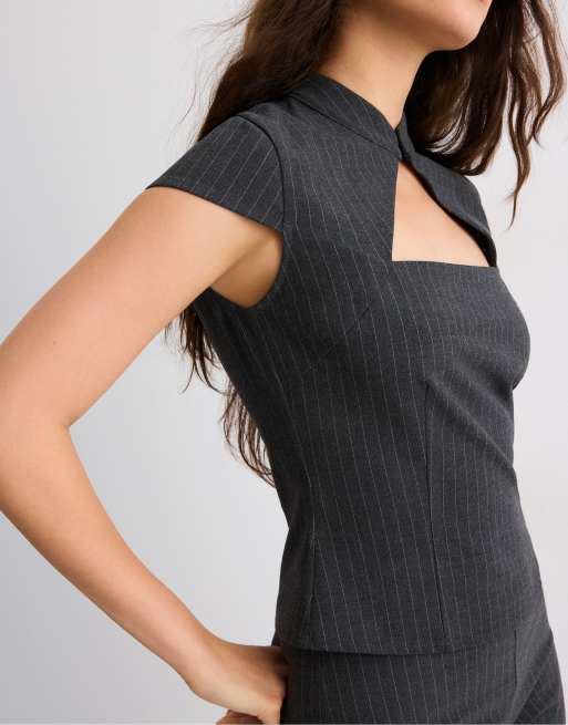 Stradivarius Striped cut-out short sleeve shirt in dark grey, 2 of 7