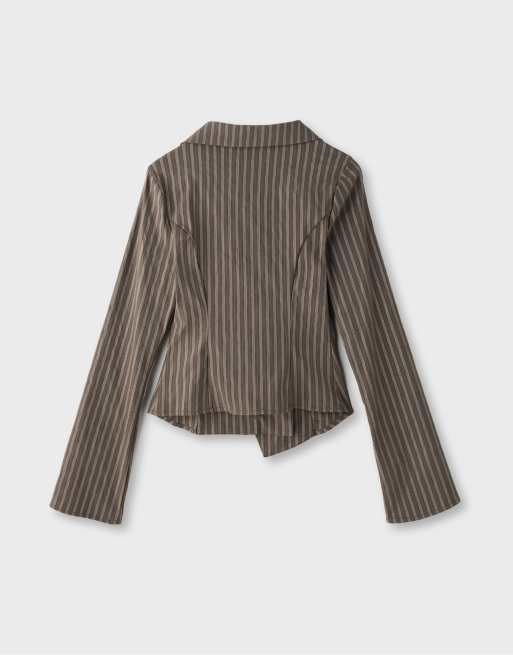 Stradivarius Striped v-neck shirt in brown, 7 of 7