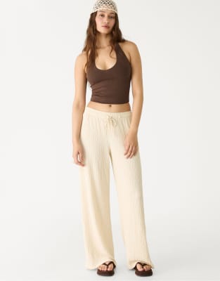 Stradivarius - Strukturierte Hose in Ecru-Weiß