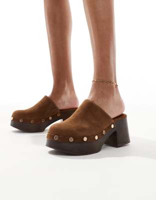 Stradivarius Studded Clogs In Brown