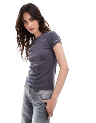 Stradivarius studded detail t-shirt in charcoal-Grey