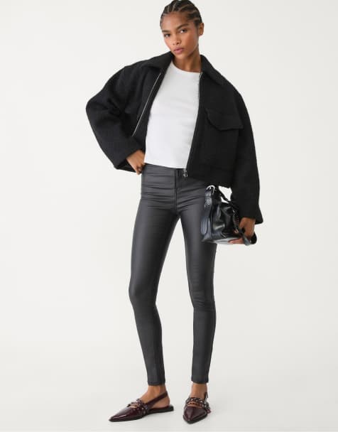 Stradivarius Super high waist coated trousers in black - view 1
