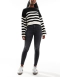 [Stradivarius] Stradivarius super high-waist skinny jean in washed black 14 BLACK
