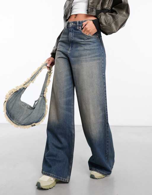Stradivarius super wide leg jeans in faded vintage wash , 4 of 5