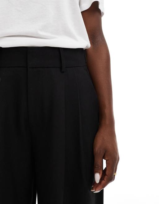 Stradivarius super wide leg trouser in black, 4 of 5
