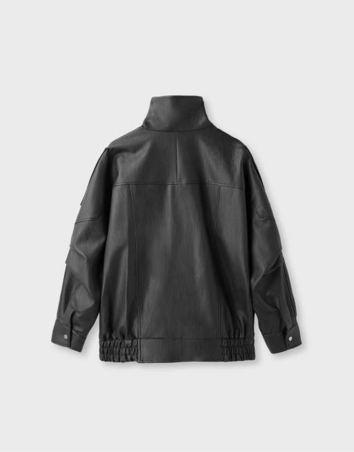 Stradivarius – Svart jacka i läderimitation och oversize med krage, 7 av 7
