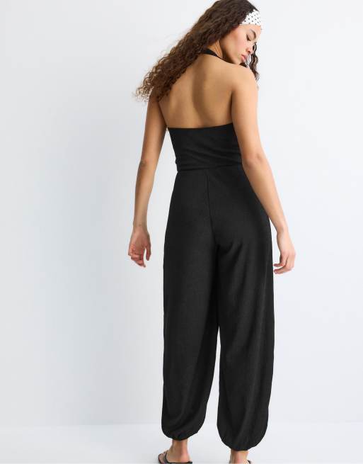 Stradivarius – Svart jumpsuit med halterneck och ballongben, 2 av 4