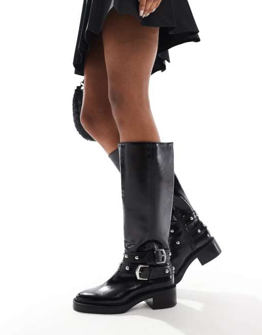 Stradivarius – Svarta, knähöga boots med klackar och spännen