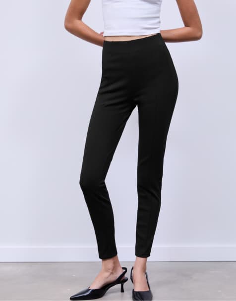 Stradivarius – Svarta leggings i dubbelstickad jersey med utskurna detaljer - view 1