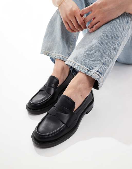 Stradivarius – Svarta loafers med bred passform 