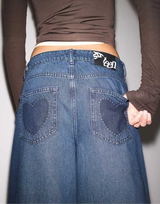 Stradivarius – Svarta, tvättade jeans med vida ben, hjärtan och nitar, 3 av 4