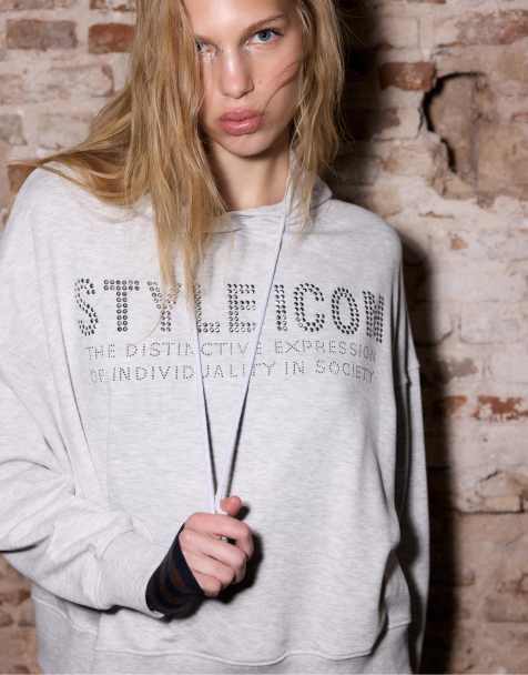 Stradivarius - Sweat à capuche orné de strass - Gris chiné - view 1