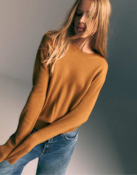 Stradivarius - Sweater van extra zachte 100% viltstof met textuur in mosterdgeel - view 1