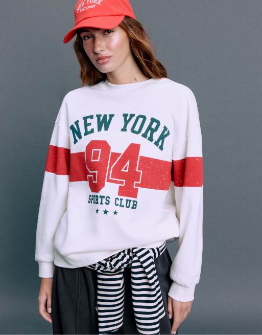 Stradivarius Sweatshirt aus Baumwollmix mit platziertem Print in Rot, 2 von 7