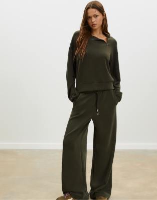 Stradivarius - Sweatshirt in Grün mit weicher Haptik und seitlichem Reißverschluss