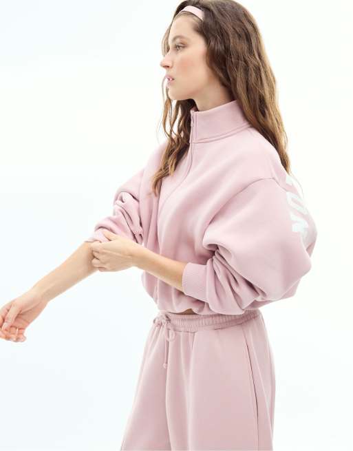 Stradivarius sweatshirt med hög krage och kort design i dusty rose, 2 av 7