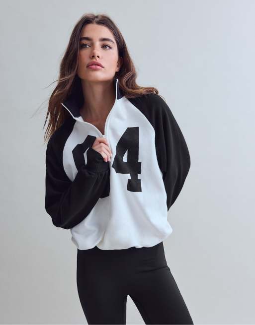 Stradivarius sweatshirt med raglanärmar i svart, 2 av 5