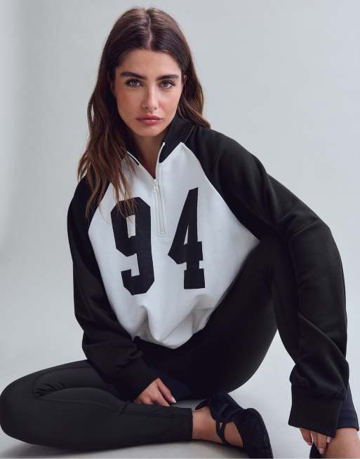 Stradivarius sweatshirt met raglanmouwen in zwart, 5 van 5