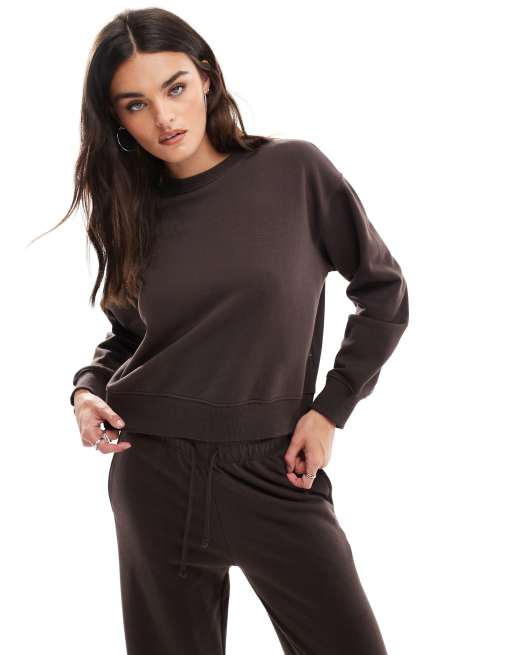 Stradivarius - Sweatshirt met ronde hals in chocoladebruin, deel van co-ord set
