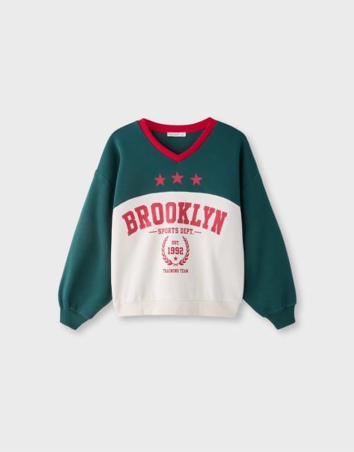 Stradivarius Sweatshirt mit Brooklyn-Print in Khaki, 5 von 6