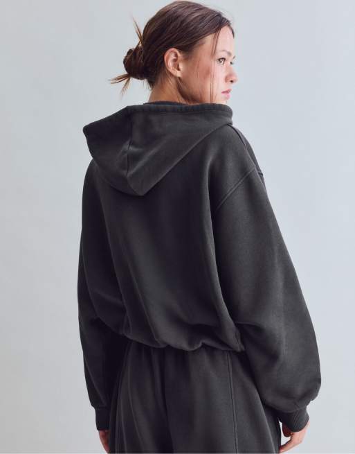 Stradivarius Sweatshirt mit Puffärmeln in Dunkelgrau, 3 von 5