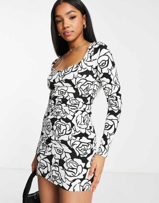 Stradivarius sweetheart neck mini dress in mono print, 2 of 4