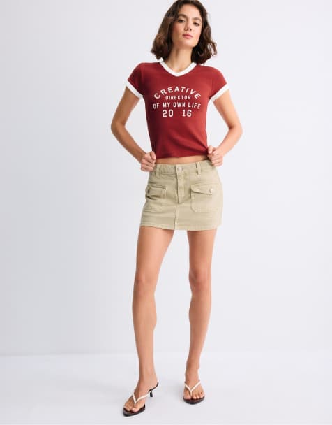 Stradivarius t-shirt à col V graphique rouge - view 1