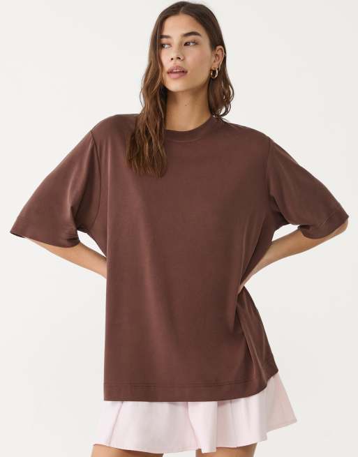 Stradivarius - T-shirt a collo alto marrone oversize morbida al tatto