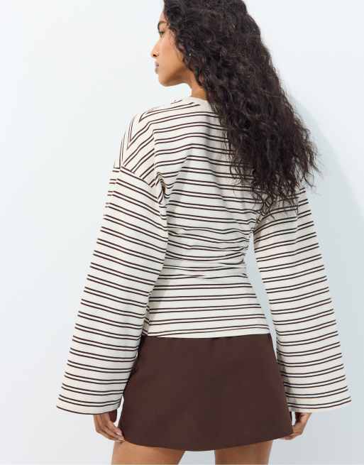 Stradivarius T-shirt à manches longues à rayures avec taille froncée en vanille, 3 de 7