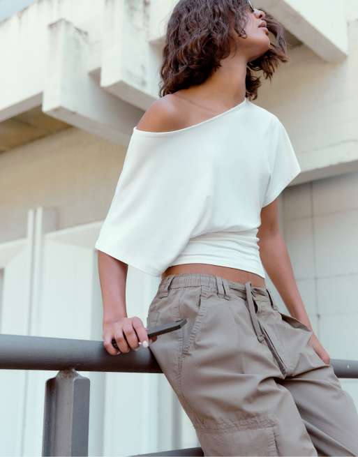 Stradivarius - T-shirt a maniche corte con scollo a barchetta bianca, 2 di 4