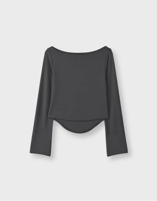 Stradivarius T-shirt a maniche lunghe con scollo a barchetta in grigio scuro, 7 di 7