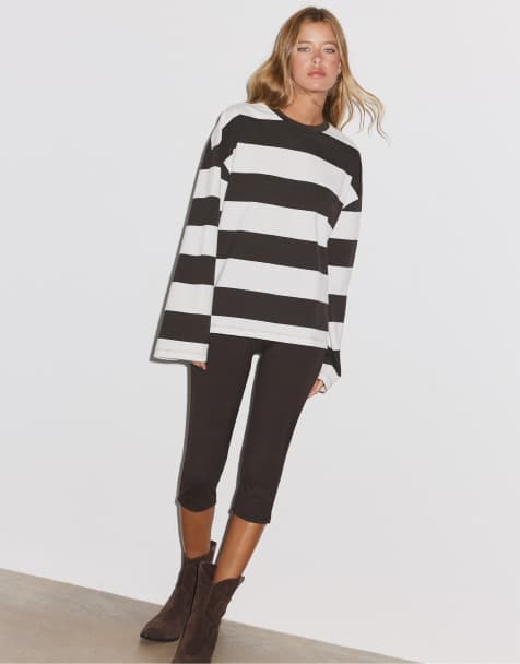 Stradivarius T-shirt a maniche lunghe squadrata a righe in marrone scuro e bianco - view 1