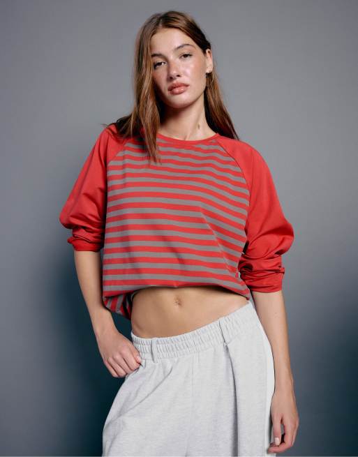 Stradivarius T-shirt a righe con maniche raglan rossa, 2 di 7