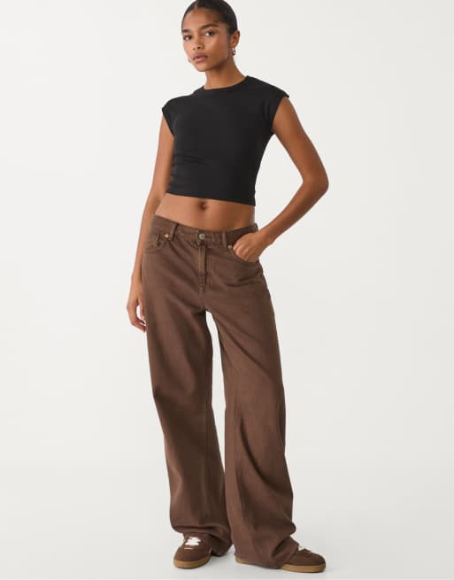 Stradivarius - T-shirt aderente taglio corto nera