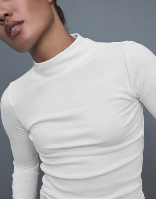 Stradivarius t-shirt basique à col cheminée en écru, 4 de 7