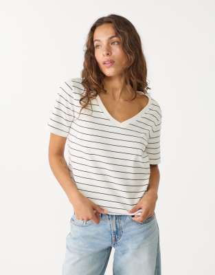 Stradivarius - T-shirt basique coupe classique en tissu épais - Écru