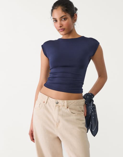 Stradivarius - T-shirt blu scuro con schiena scoperta