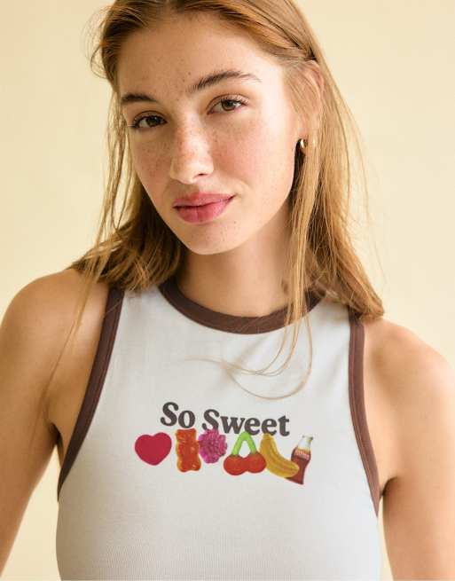 Stradivarius - T-shirt color ecru con stampa Haribo e scollo a vogatore, 4 di 4