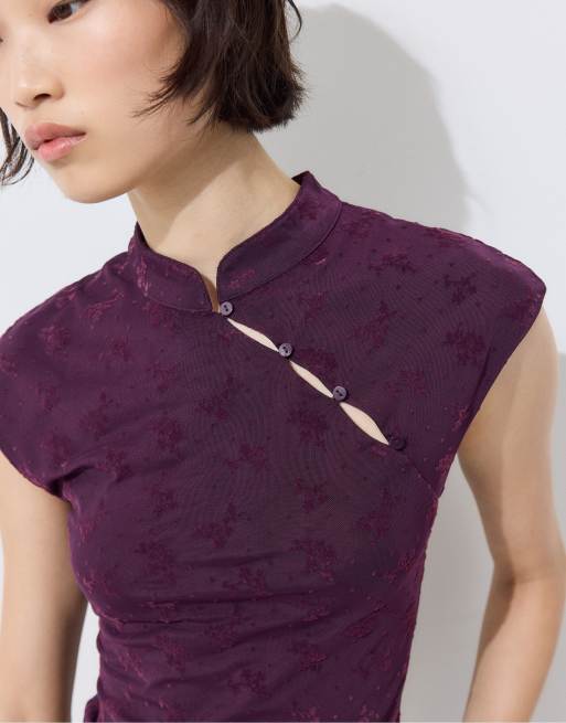 Stradivarius t-shirt i qipaomodell med flocktryck i lila, 4 av 4