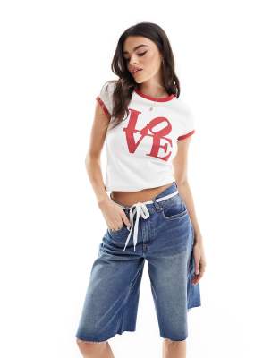 Stradivarius - T-Shirt in Weiß mit „Love"-Print