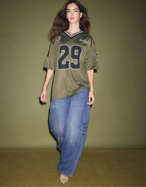 Stradivarius t-shirt maxi numéro kaki, 5 de 7