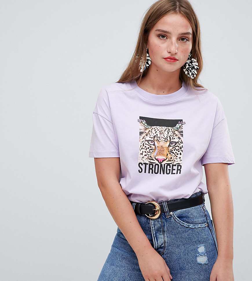 Stradivarius – T-shirt med leoparddekoration-Lila