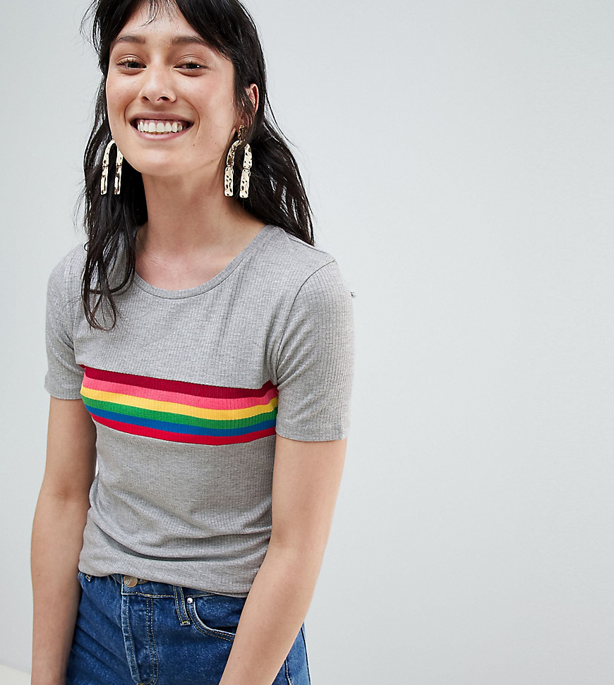 Stradivarius - T-shirt med regnbuestriber-Grå