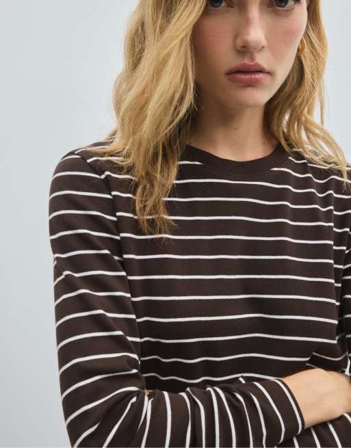 Stradivarius T-shirt met lange mouwen en strepen in bruin, 4 van 7