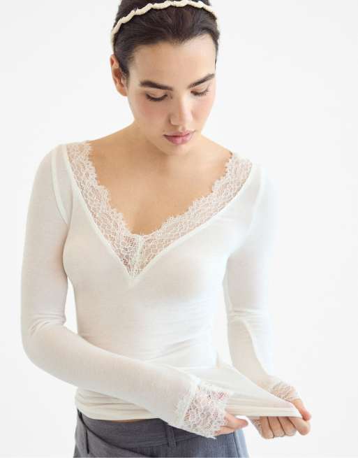 Stradivarius T-shirt met lange mouwen, V-hals en kasjmiermix in vanille, 2 van 7