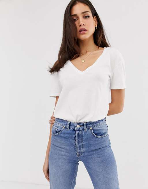 Stradivarius - T-shirt met V-hals in wit