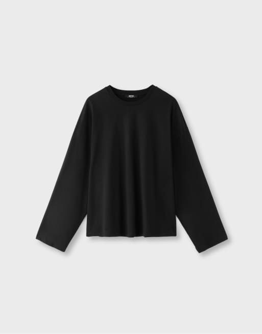 Stradivarius T-Shirt mit Rundhalsausschnitt und langen Ärmeln in Schwarz, 6 von 6